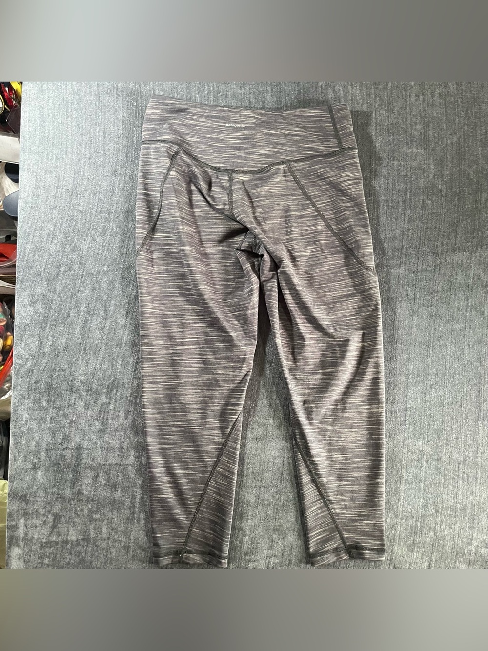 Patagonia Women's Space Dye Centered Crop Capri Leggings Size Medium